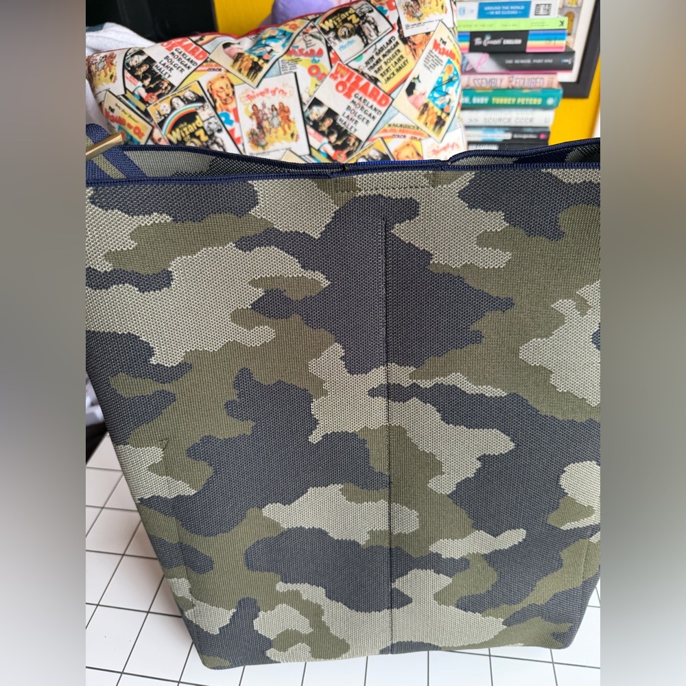 Camo Rothy’s Bucket Bag - Picture 5 of 5
